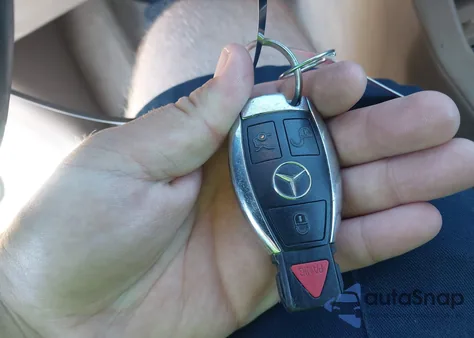 2015 Mercedes-Benz Ml 350 4Matic z USA, uszkodzony, nr VIN 4JGDA5HB8FA569596